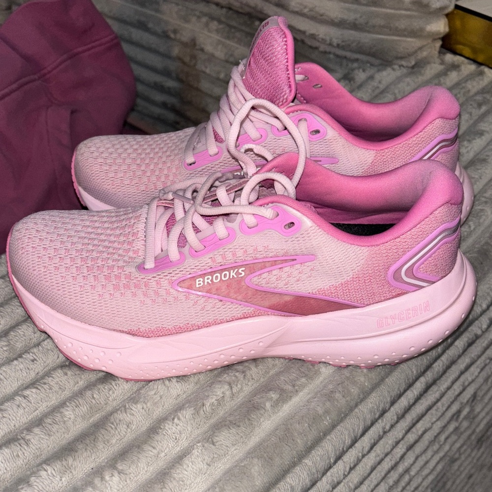 Brooks Women's Athletic Shoes in Pink and White